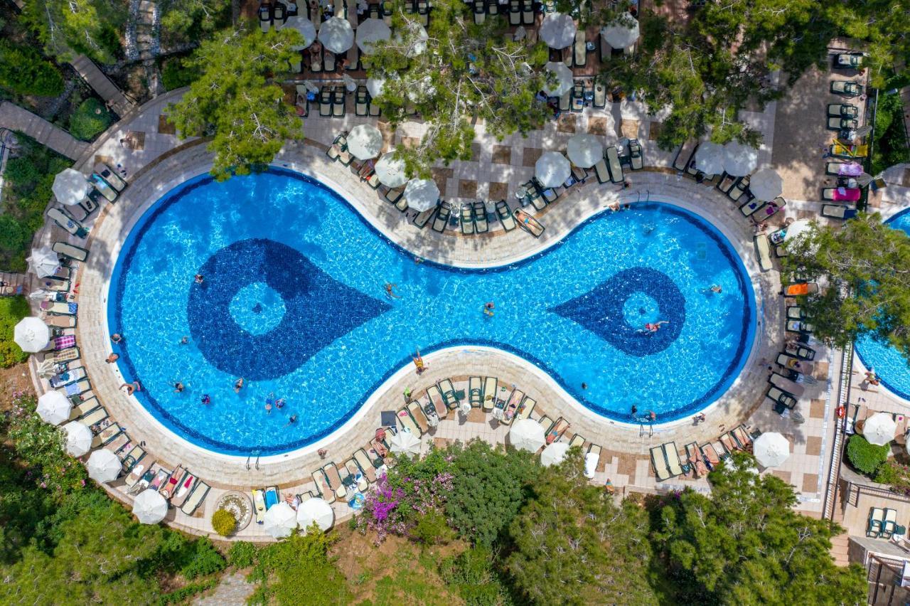 Курортный комплекс Utopia World 5*